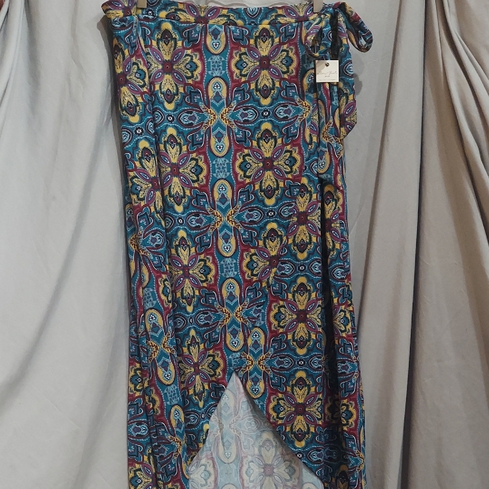 ULTRA FLIRT Colorful Floral Wrap Skirt Size 2X